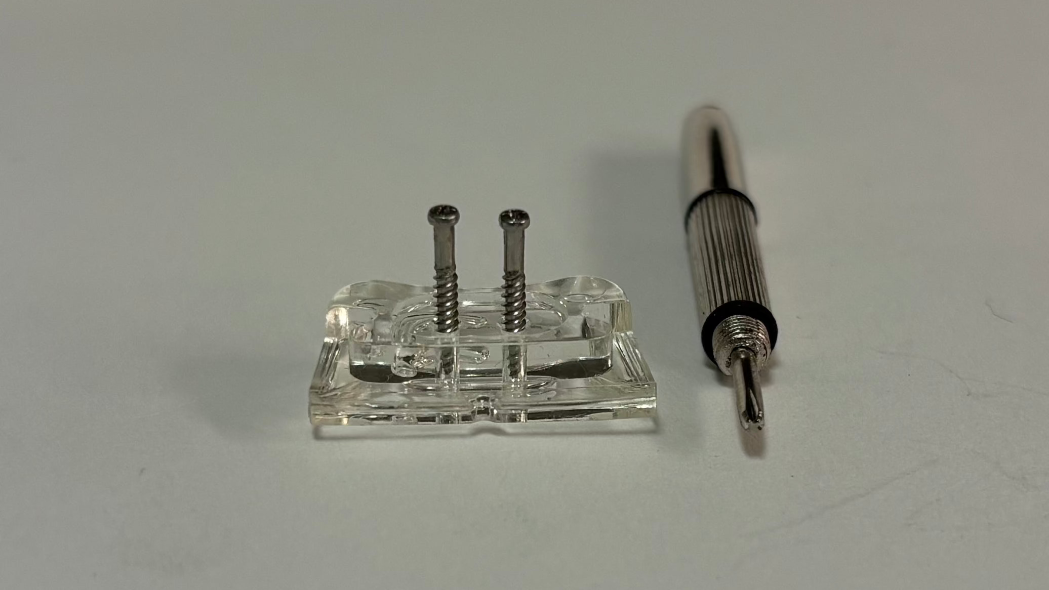 Extra mounting pad (for fast move of Insert between different Oxdog Spectrum SR/RJ frames)